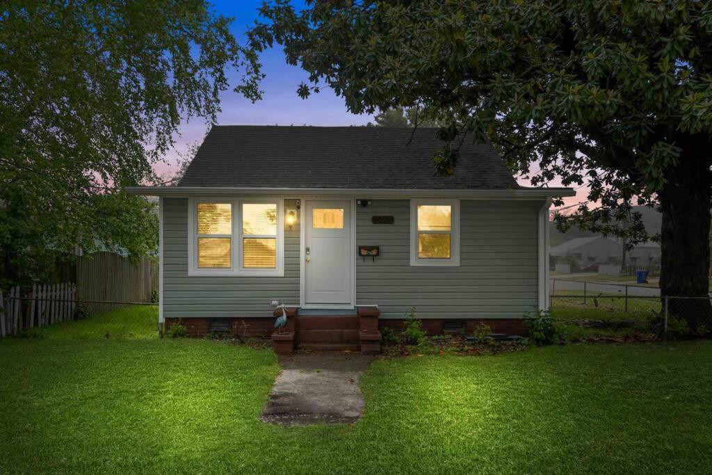 Beach Bungalow - 1 Block To Beach - Pets Welcome! Norfolk Esterno foto