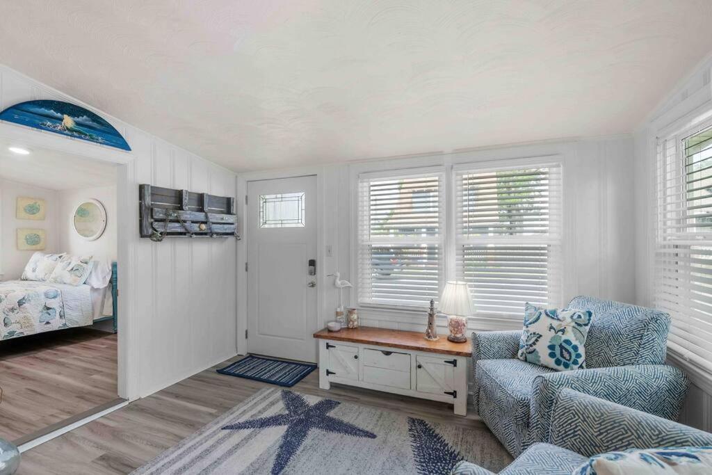 Beach Bungalow - 1 Block To Beach - Pets Welcome! Norfolk Esterno foto